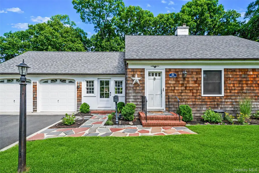 188 Hallock Street, Riverhead, NY 11901 - #2