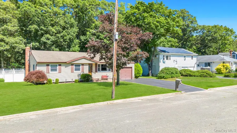 25 Walter Drive, Nesconset, NY 11767 - #2