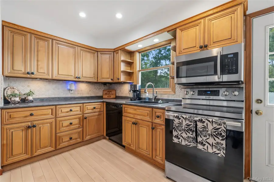 371 Hewlett Avenue, East Patchogue, NY 11772 - #3