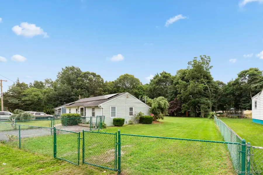 27 Philip Street, Riverhead, NY 11901 - #2