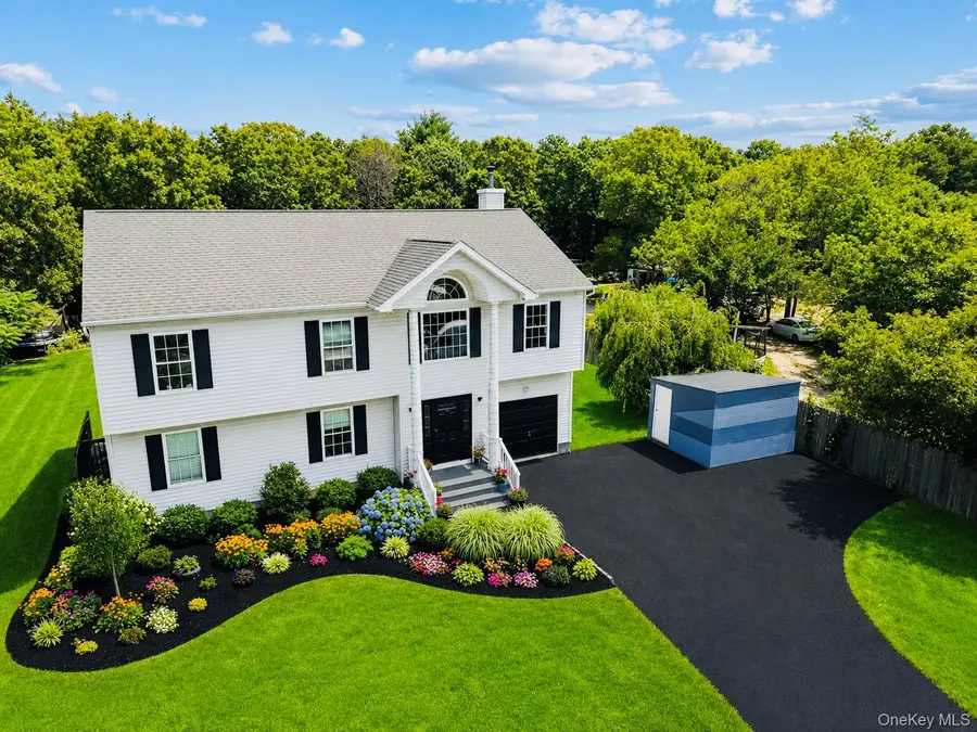 241 Middle Island Road, Medford, NY 11763 - #2
