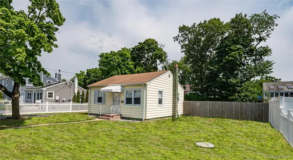 123 Cherubina Lane, North Babylon, NY 11703