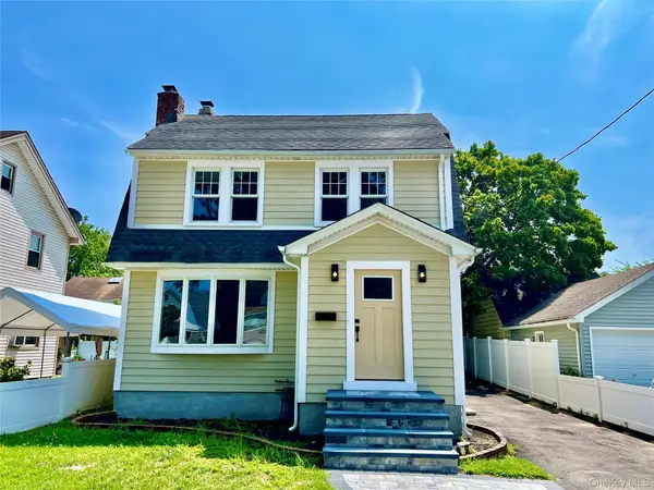 50 E Saint Marks Place, Valley Stream, NY 11580