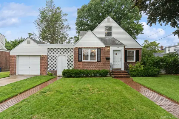 1493 New Hyde Park Drive, New Hyde Park, NY 11040
