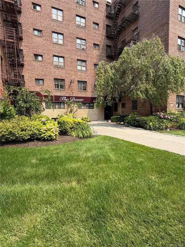 8719 204th Street #A41, Hollis, NY 11423