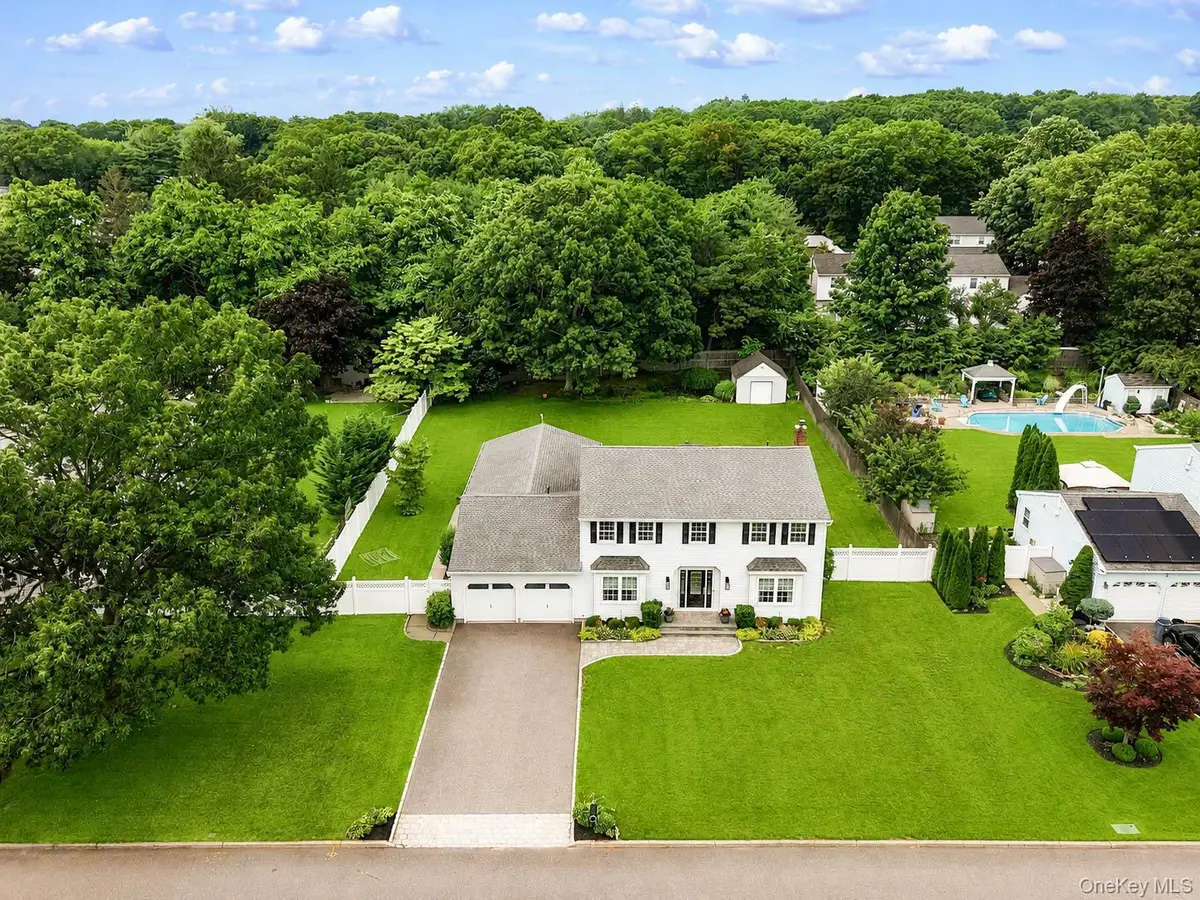3 Warren Court, Farmingville, NY 11738 - #1