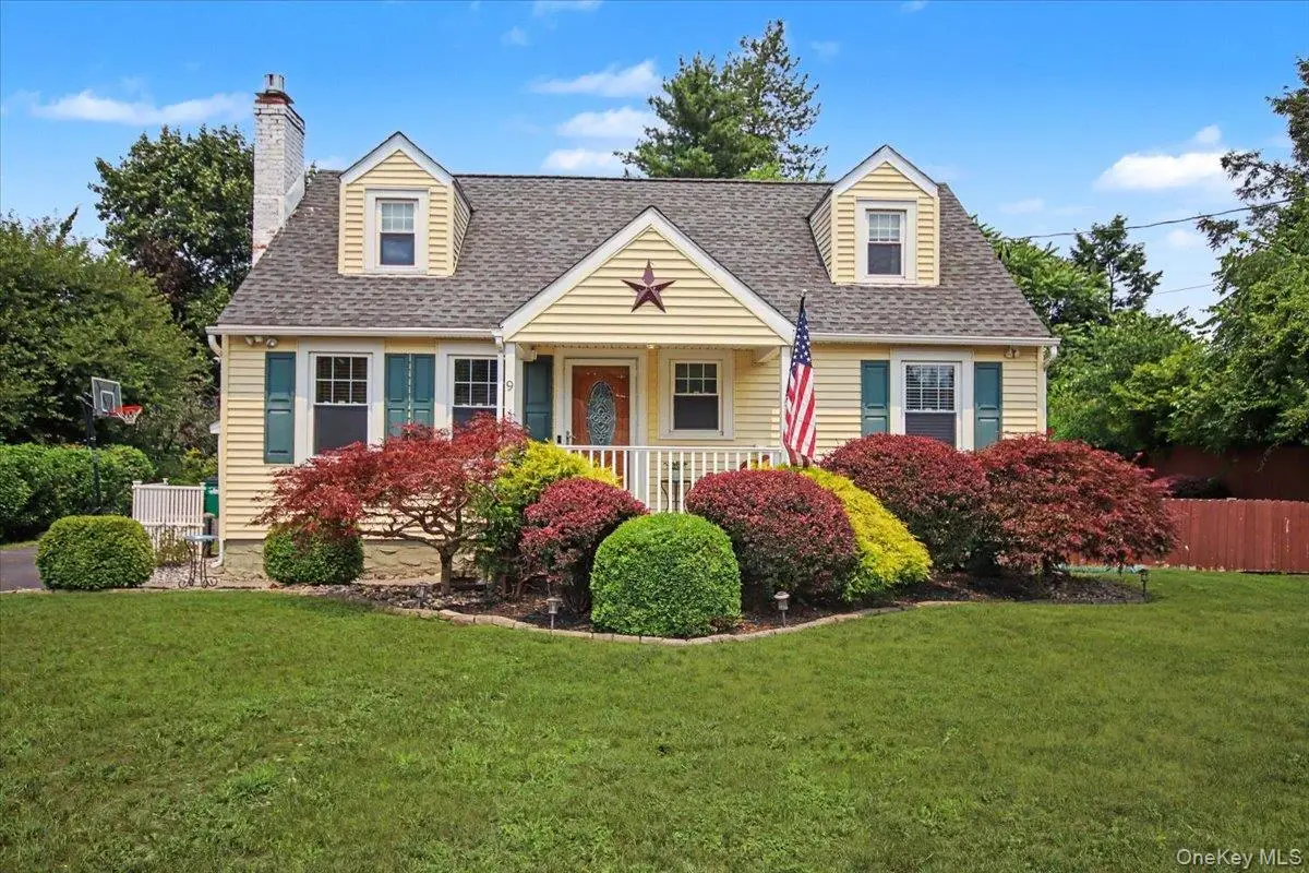 9 Mansion Drive, Hyde Park, NY 12538 - #1
