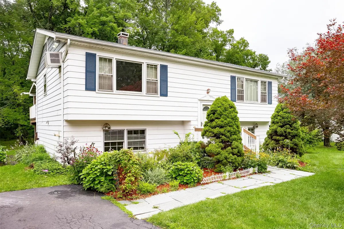 28 Robert Lane, Wappingers Falls, NY 12590 - #1