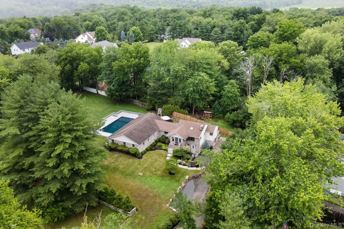 15 Green Hedges Lane, Blauvelt, NY 10913 - #1