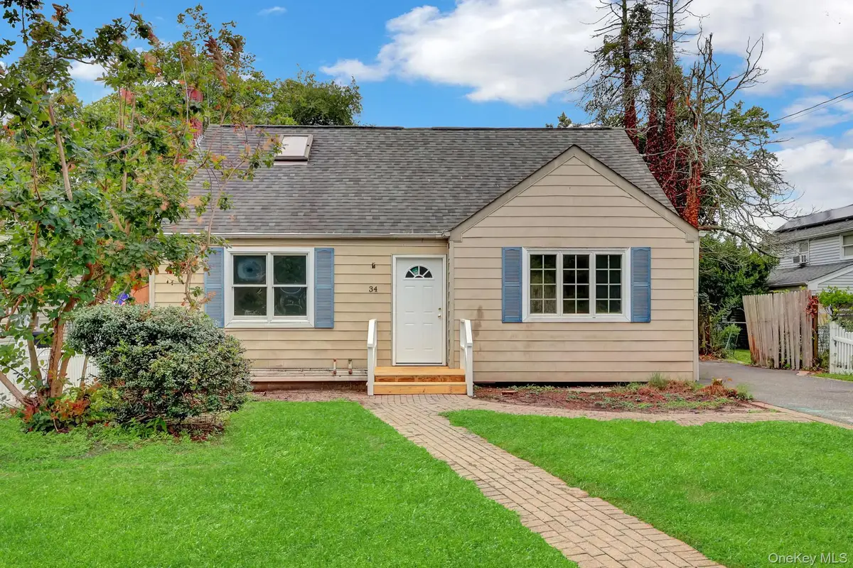 34 Thorburn Avenue, Patchogue, NY 11772 - #1