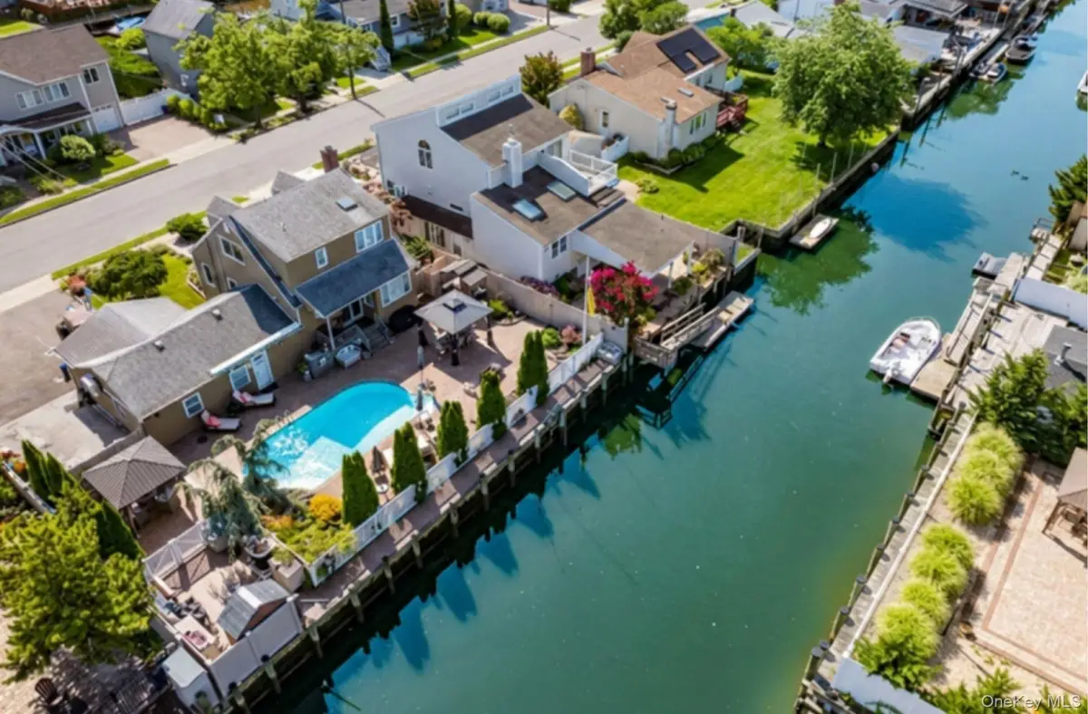 718 Farmers Avenue, Bellmore, NY 11710 - #1