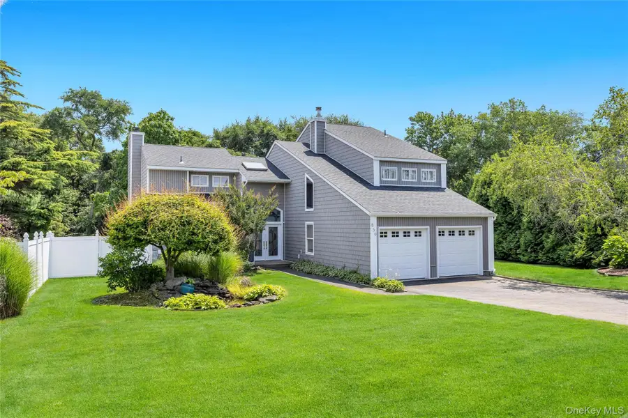 859 Pine Avenue, West Islip, NY 11795 - #2