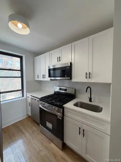 445 W 240th Street #3M, Bronx, NY 10463 - #2