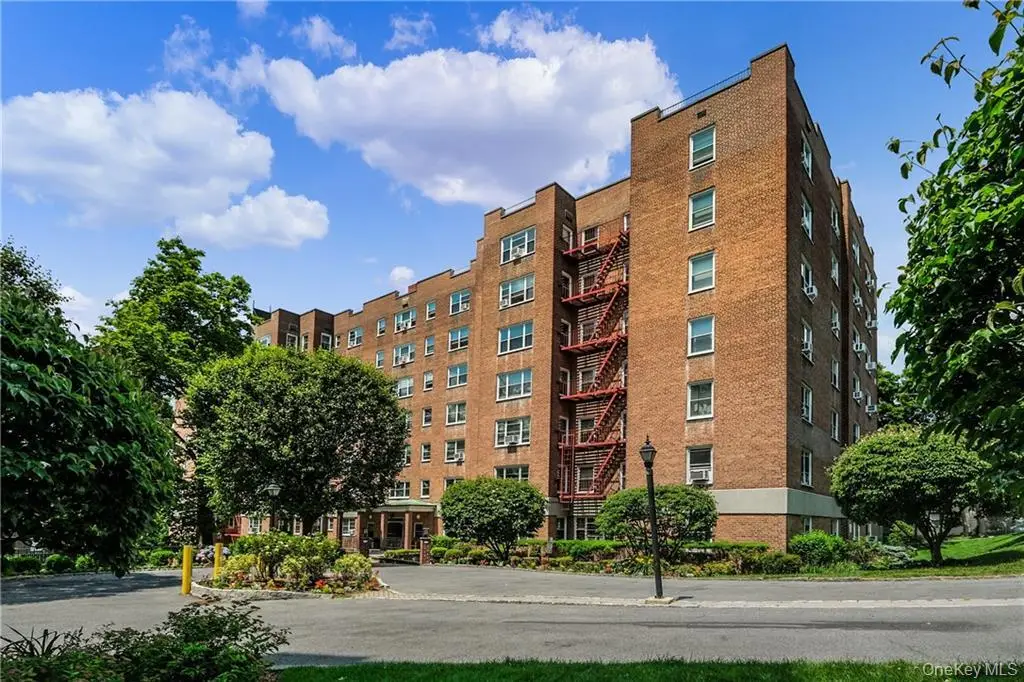 290 Collins Ave #2C, Fleetwood, NY 10552 - #1