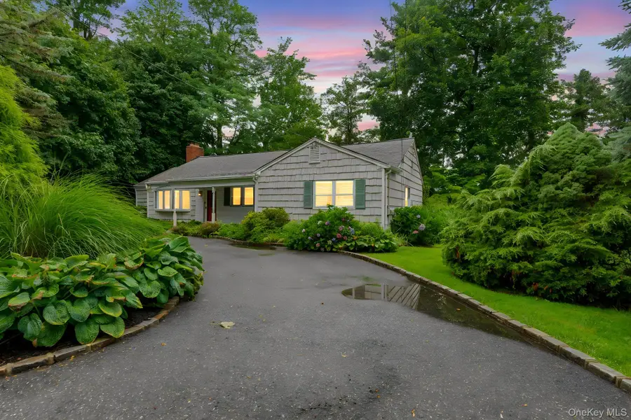75 Cove Road, Huntington, NY 11743 - #3