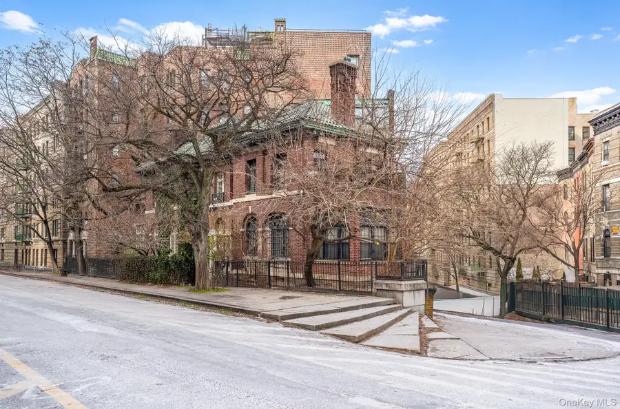 811 Riverside Drive, New York, NY 10032 - #3
