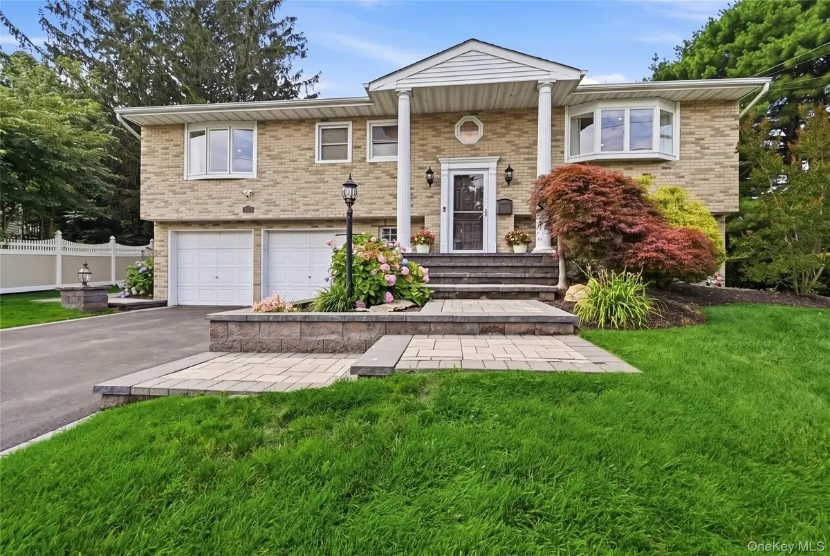 94 Ellensue Drive, Deer Park, NY 11729 - #1