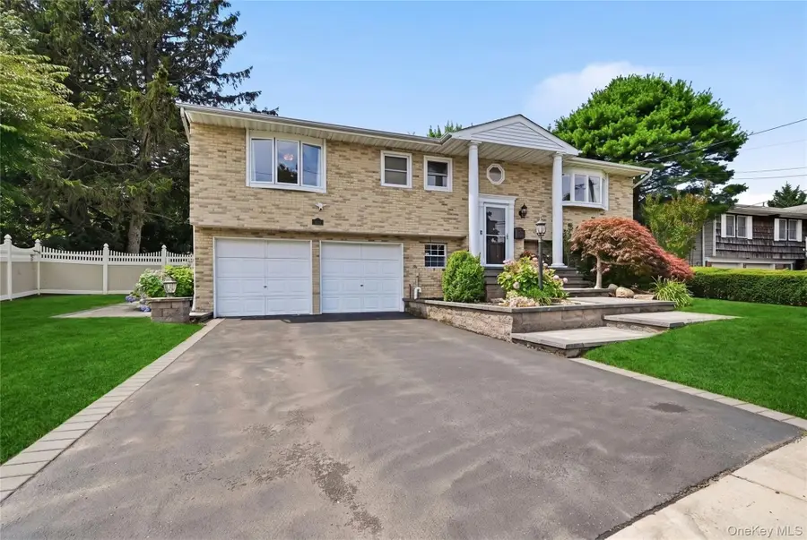 94 Ellensue Drive, Deer Park, NY 11729 - #3