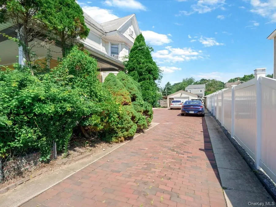36 Russell Place, Freeport, NY 11520 - #2