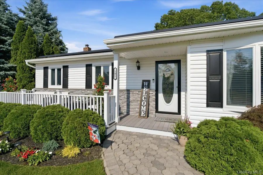 101 Gainsborough Road, Holbrook, NY 11741 - #3