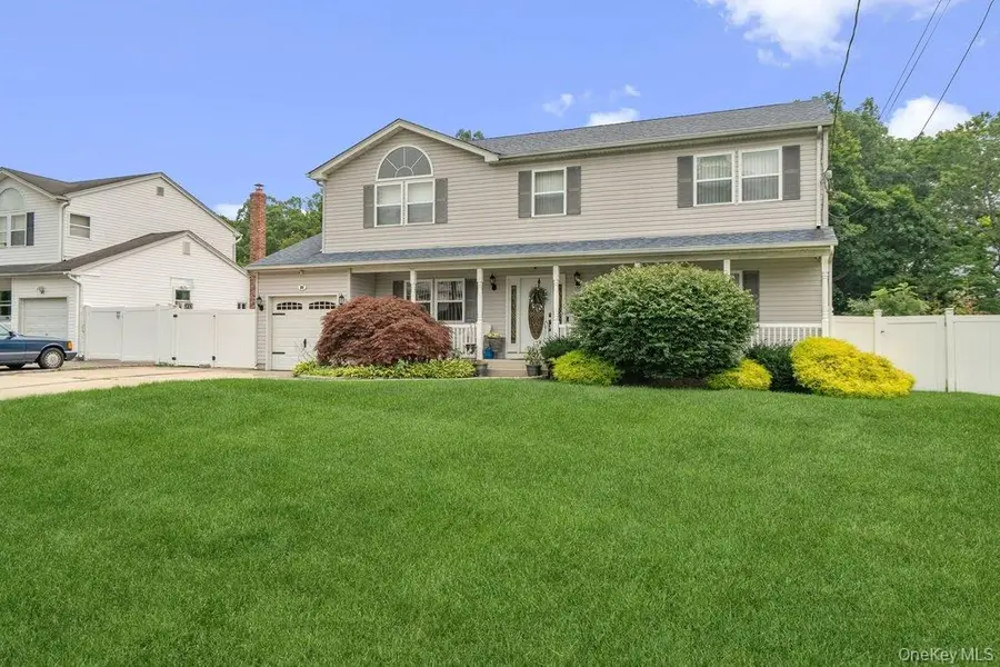 89 Floyd Street, Deer Park, NY 11729 - #2