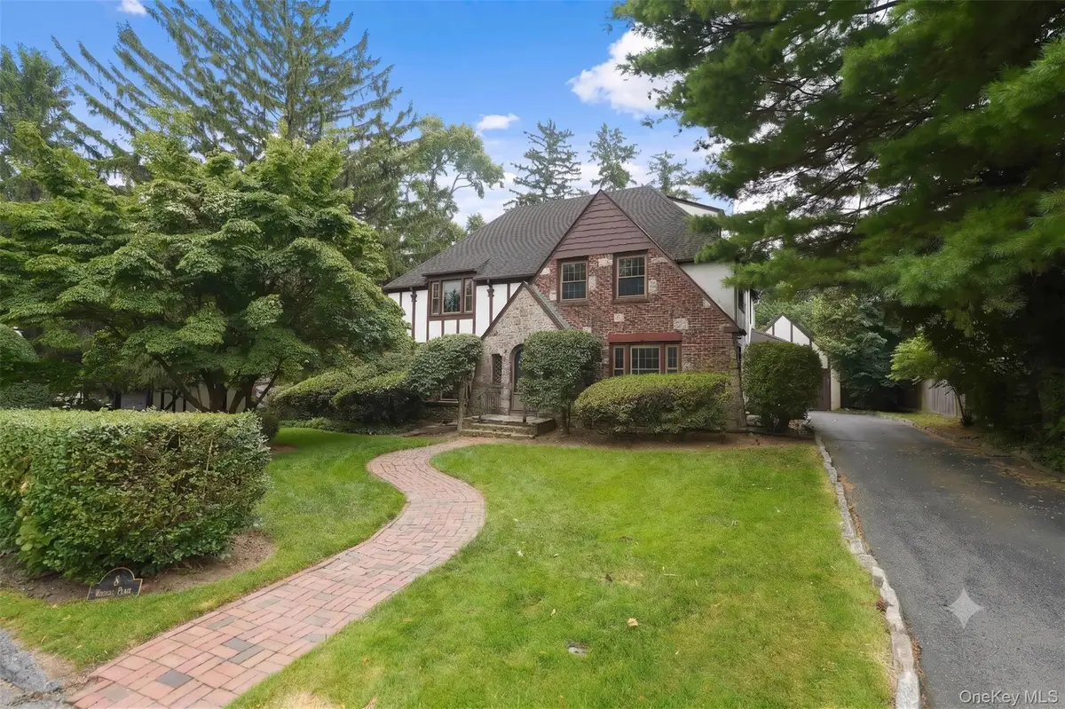 8 Ritchey Place, White Plains, NY 10605 - #1
