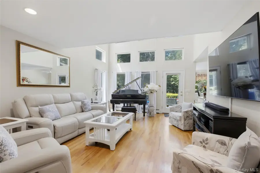 104 Lincoln Boulevard, Hauppauge, NY 11788 - #3