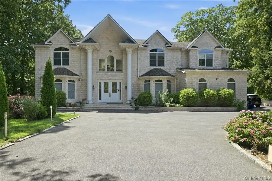 8 Headley Way, Woodbury, NY 11797 - #2