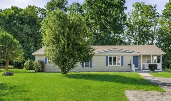 1 Palm Circle, Poughkeepsie, NY 12603