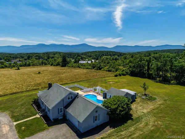 121 North, Greenville, NY 12083