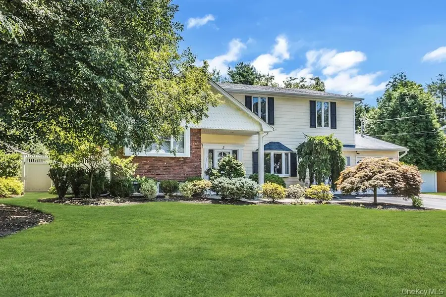 3 Windsor Place, Melville, NY 11747 - #2