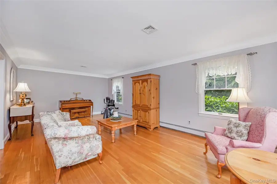 348 Middle Road, Bayport, NY 11705 - #3