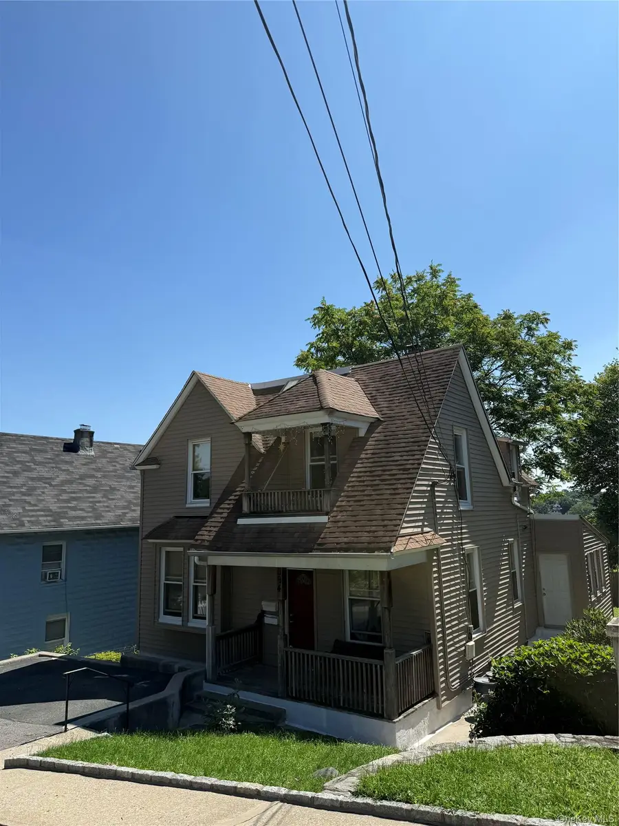 394 Upland Avenue, Yonkers, NY 10703 - #2