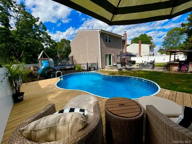 32 Morris Avenue, Patchogue, NY 11772 - #2