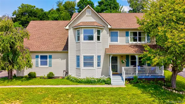 24 Valley View Circle, Warwick, NY 10990