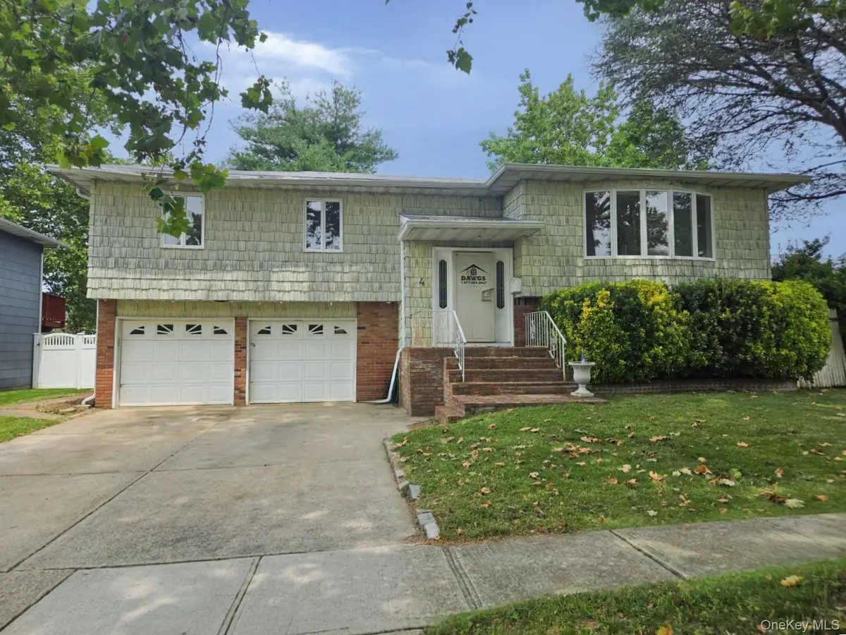 4 Broadfield Place, Glen Cove, NY 11542 - #1