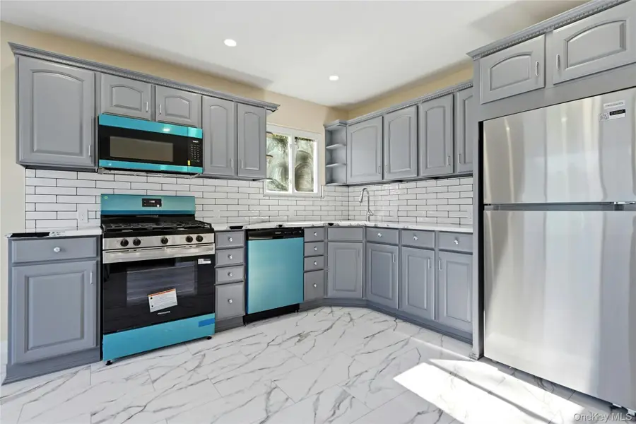 29 Henry Avenue, Selden, NY 11784 - #2