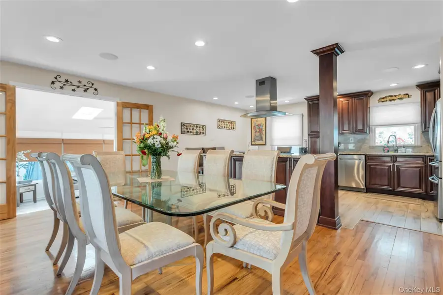 401 Beechmont Avenue, Lindenhurst, NY 11757 - #3