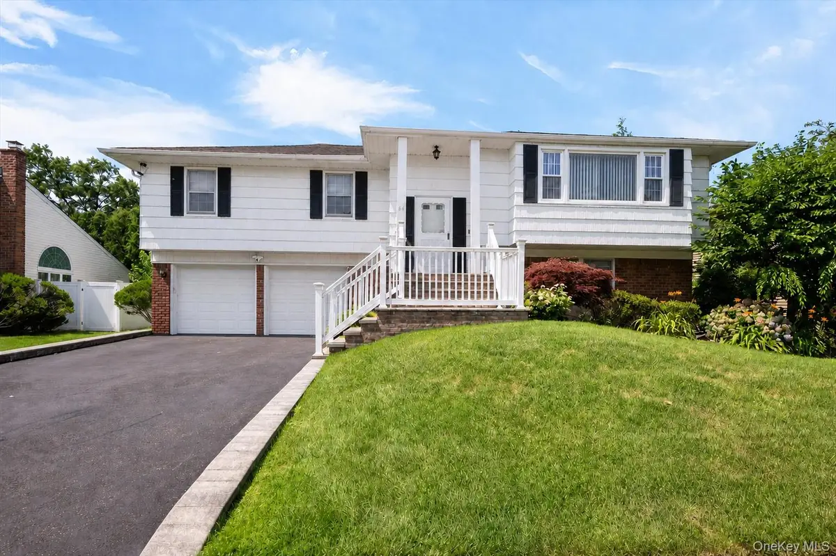 26 Acorn Lane, Plainview, NY 11803 - #1