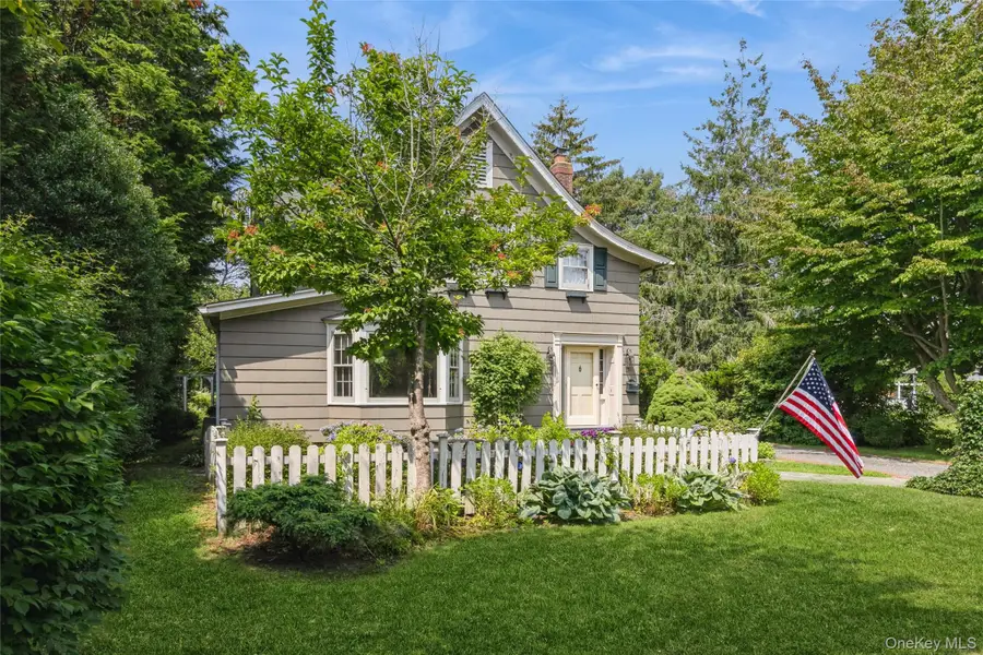 200 Greene Avenue, Sayville, NY 11782 - #3