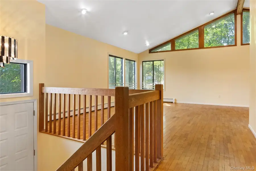 2 Mountain View Court, Pomona, NY 10970 - #3
