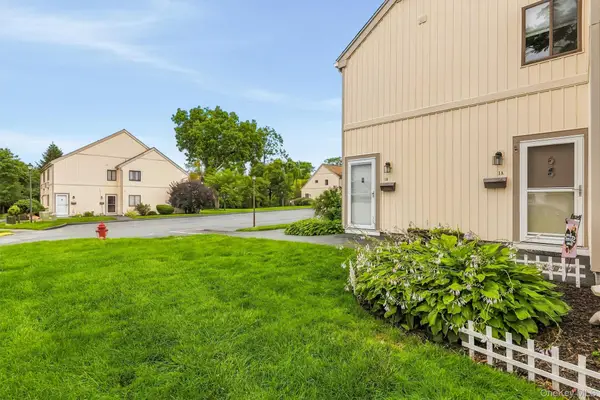 1 Kings Court #A, Mohegan Lake, NY 10547