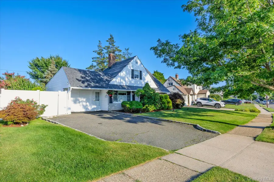 51 Shepherd Lane, Levittown, NY 11756 - #2
