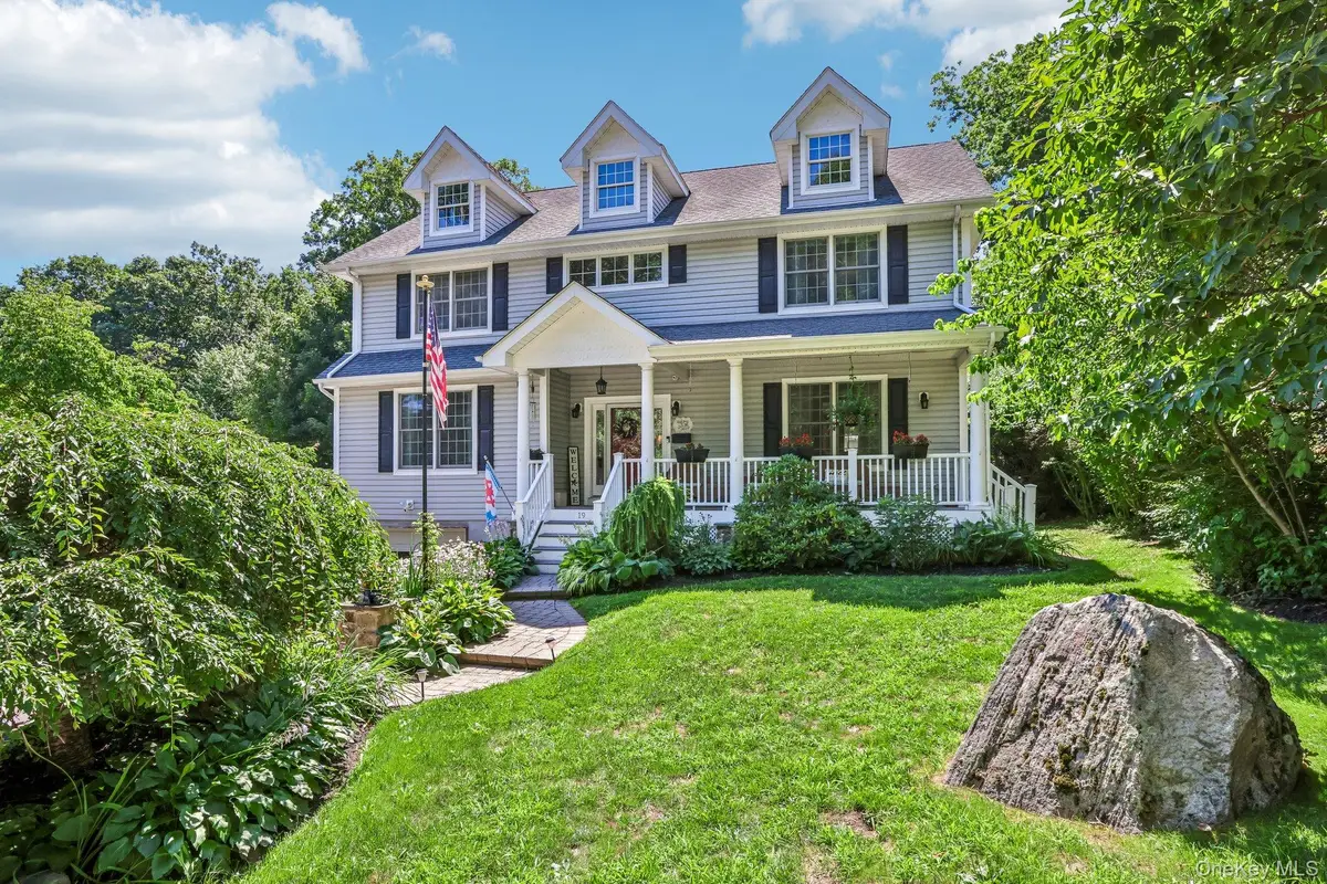 19 Navajo Trail, Sloatsburg, NY 10974 - #1
