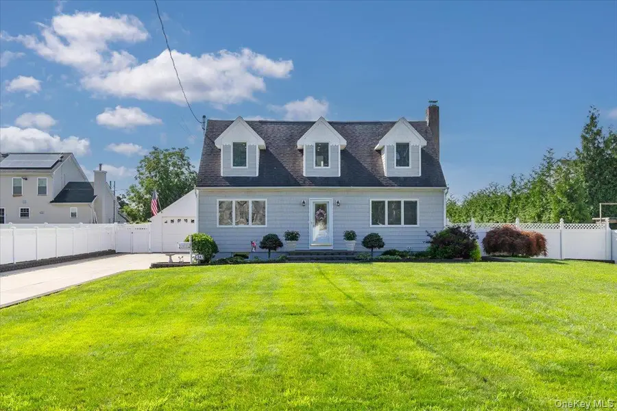 34 Farmers Avenue, Lindenhurst, NY 11757 - #2