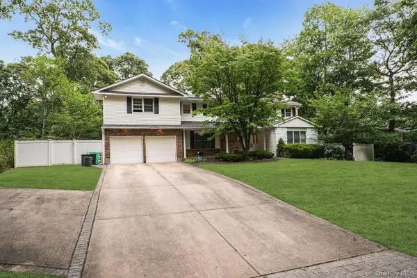 48 Colby Drive, Dix Hills, NY 11746
