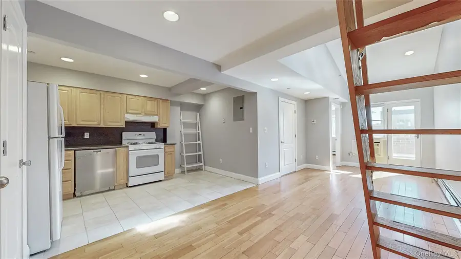 83-71 116th Street #7B, Kew Gardens, NY 11418 - #3