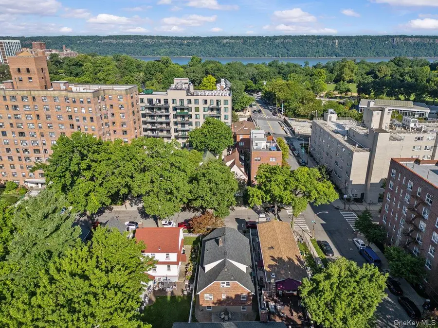 3132 Fairfield Avenue, Bronx, NY 10463 - #3