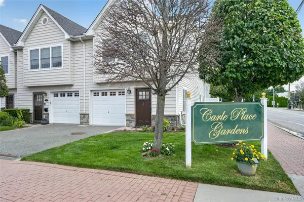 1 Koch Place, Carle Place, NY 11514