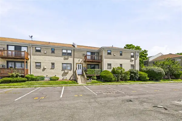 64 W. Sneden Place #64, Spring Valley, NY 10977